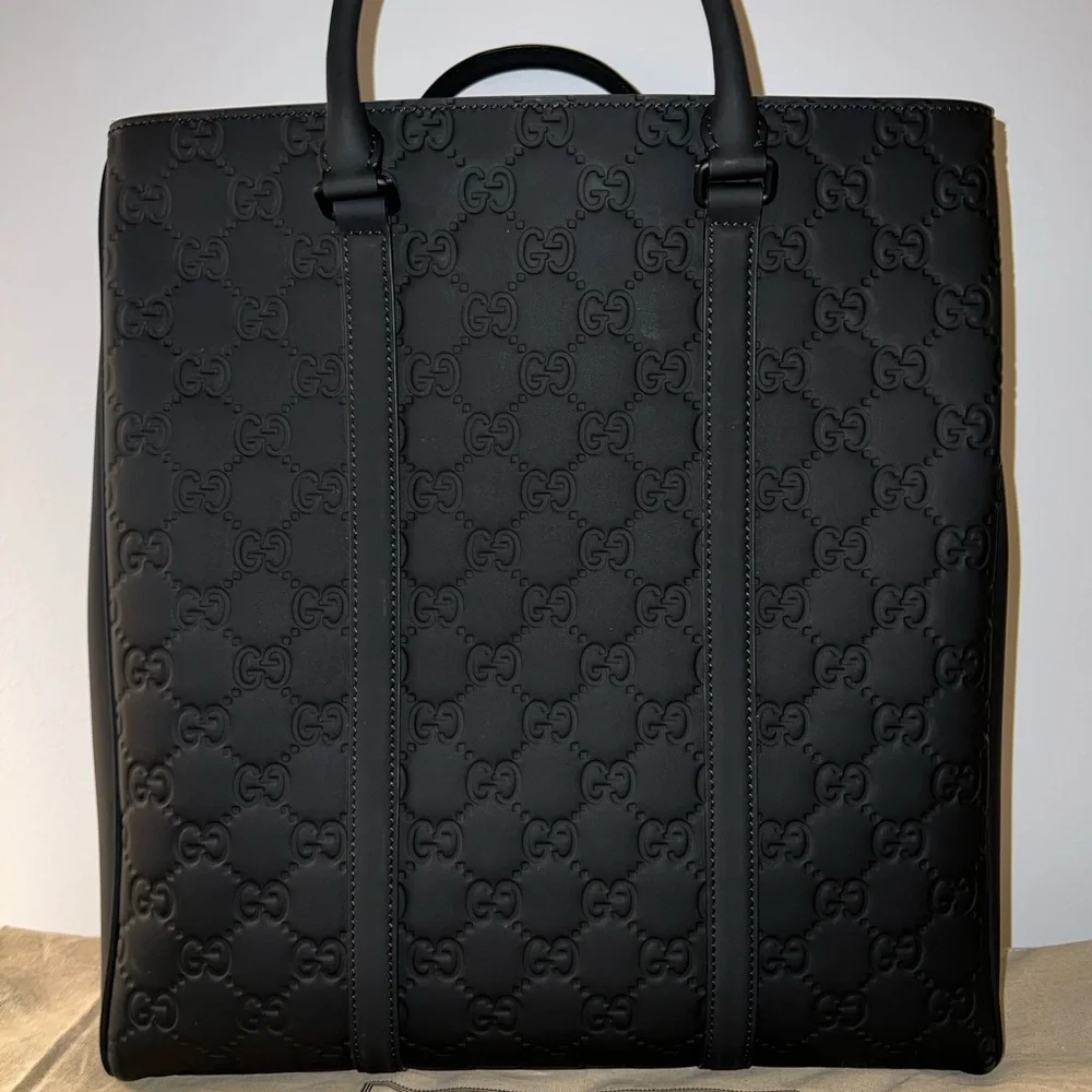 Gucci black rubber
